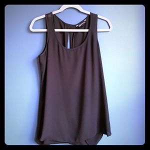 Women’s Medium Black Sleeveless Blouse.